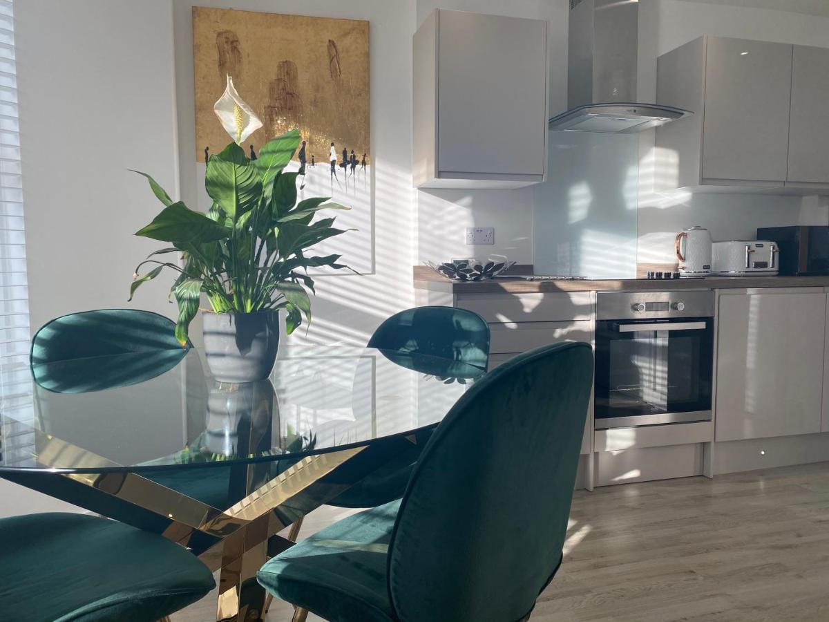 Stylish Pontcanna Flat Near City Centre Кардифф Экстерьер фото